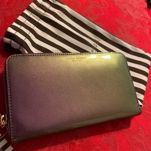 Henri Bendel W57 Zip Around Wallet 🦄Patent Petrol